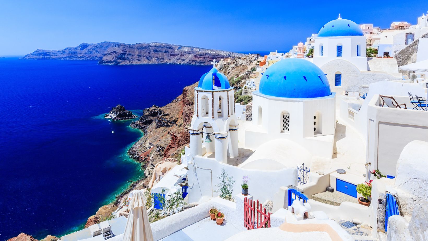 Santorini sunsets savings when should you really go
