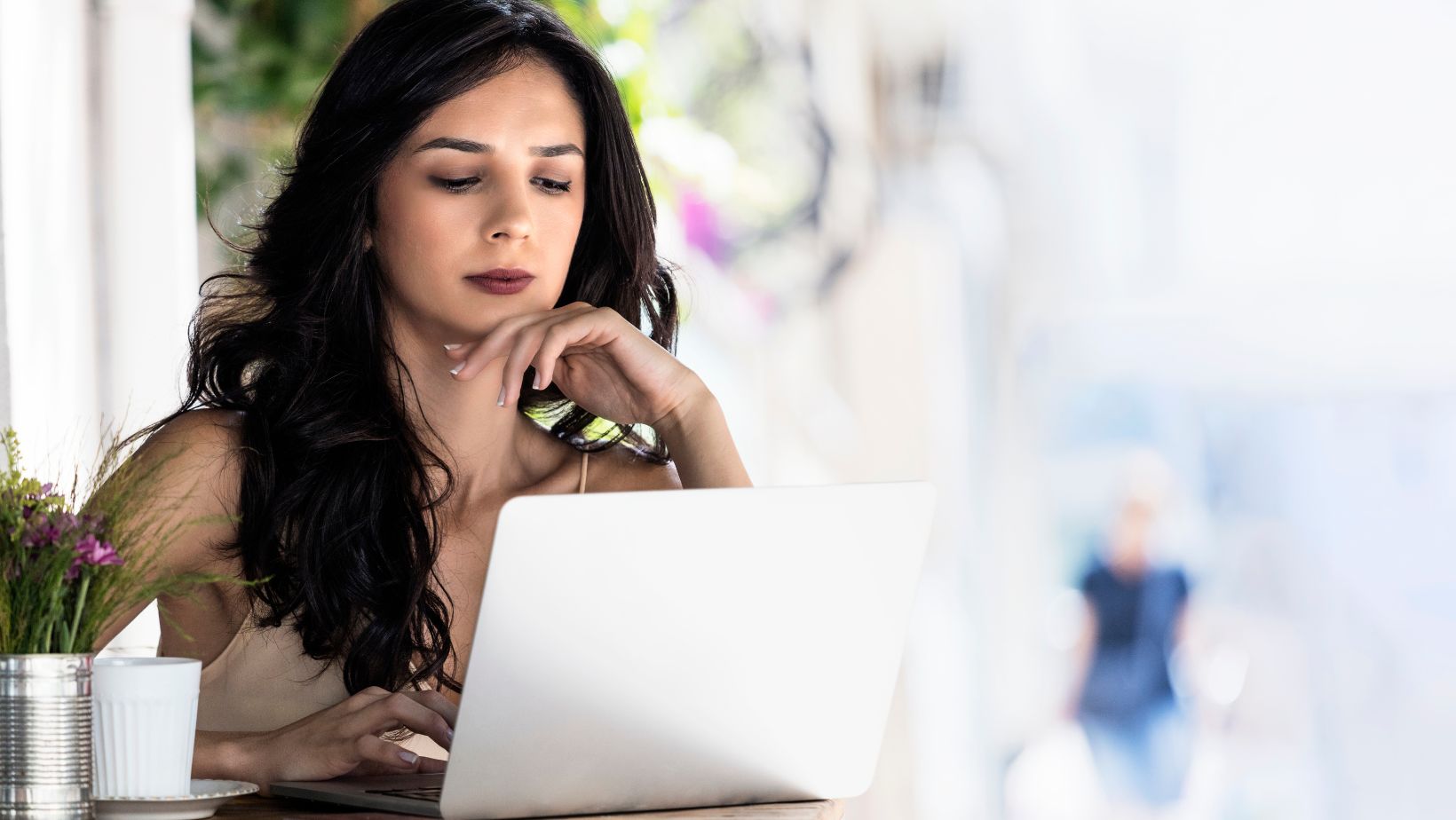 How to find someone online using smart tools and search strategies