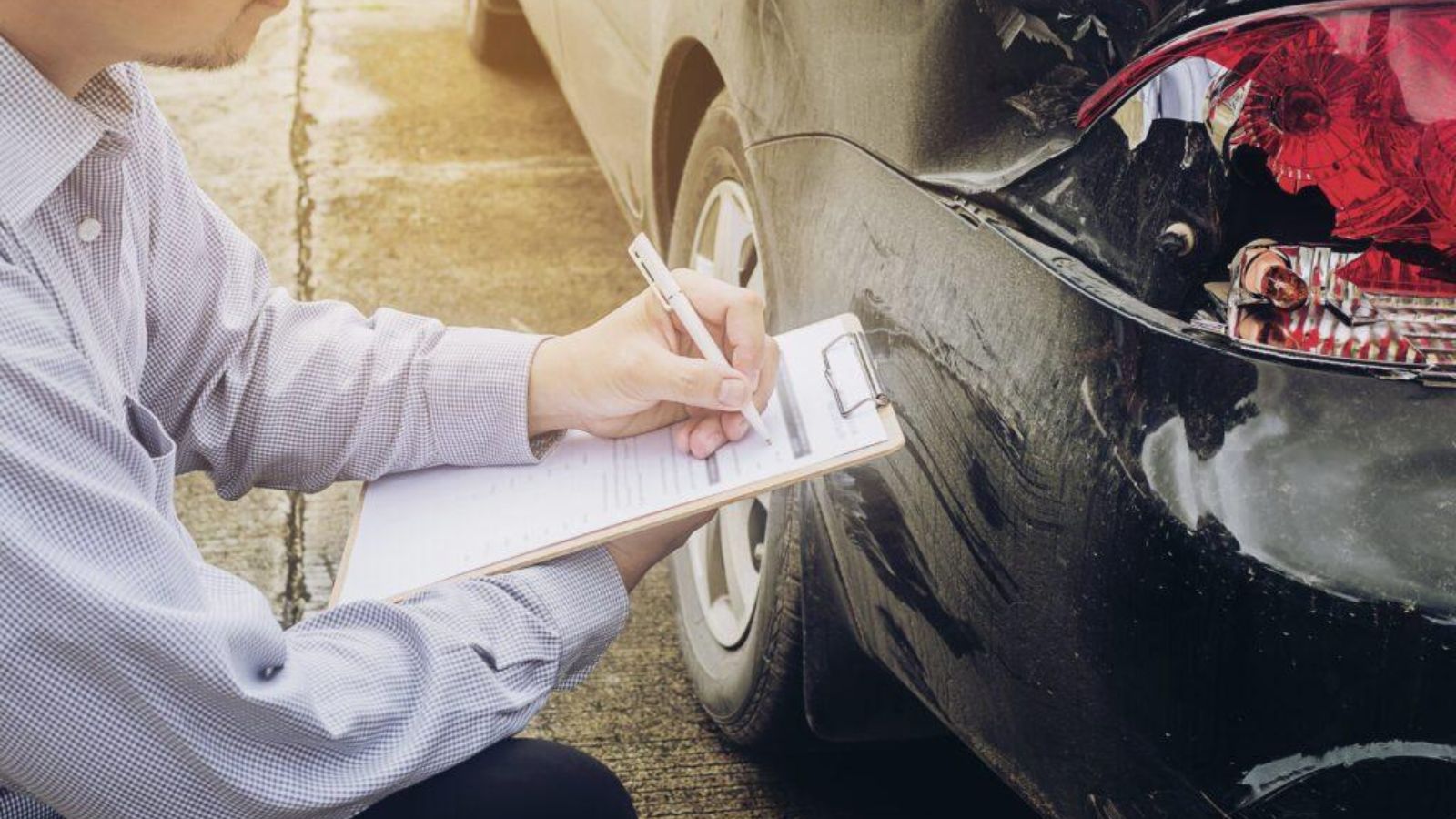 What to do when a car accident involves several insurance policies