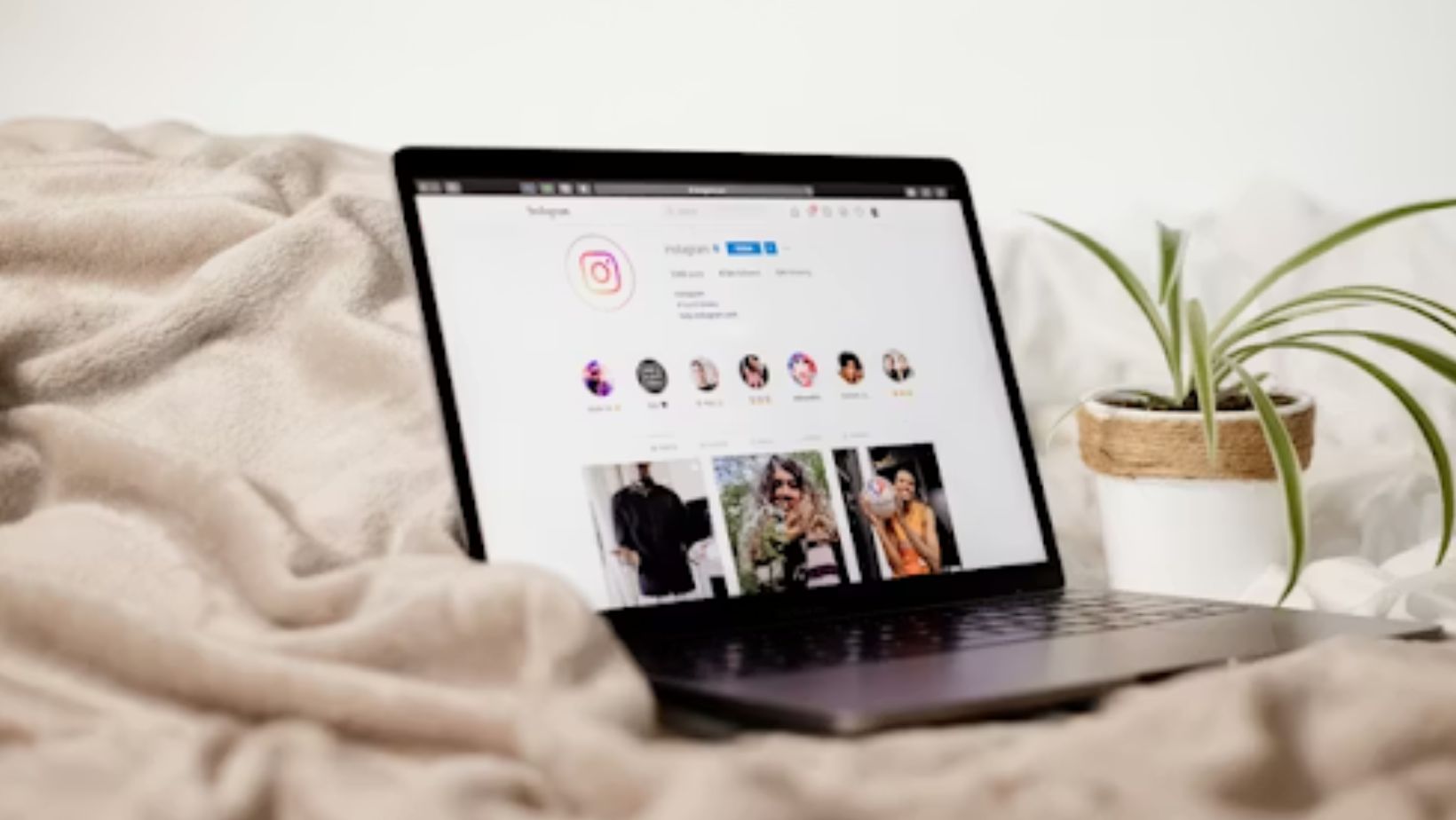 Content creators guide to using ai for faster growth in 2026