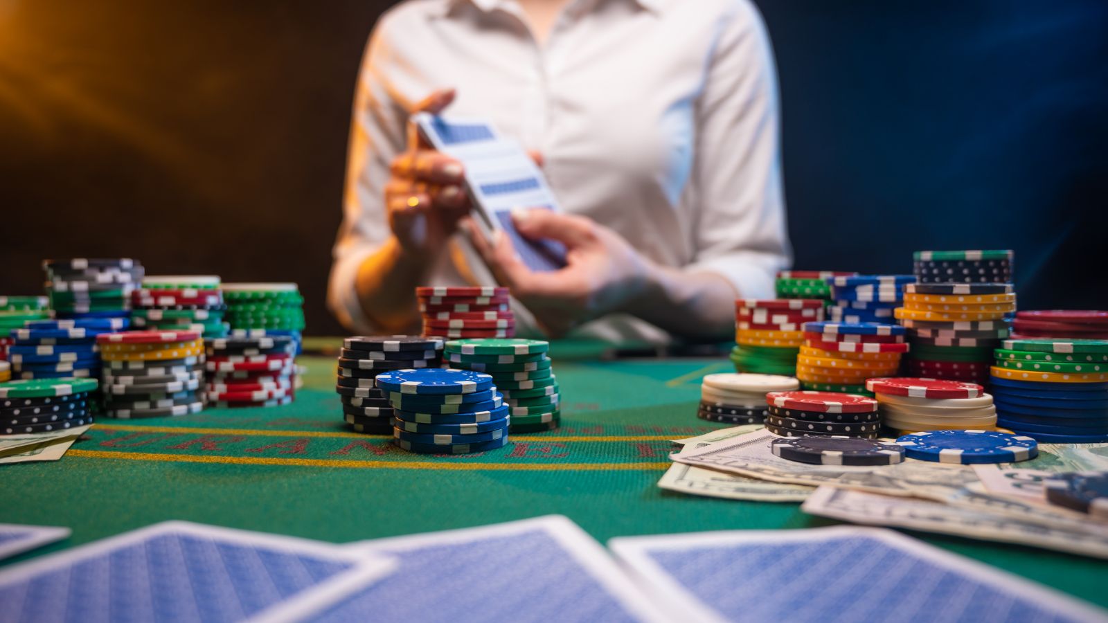 How to win real money playing free slots