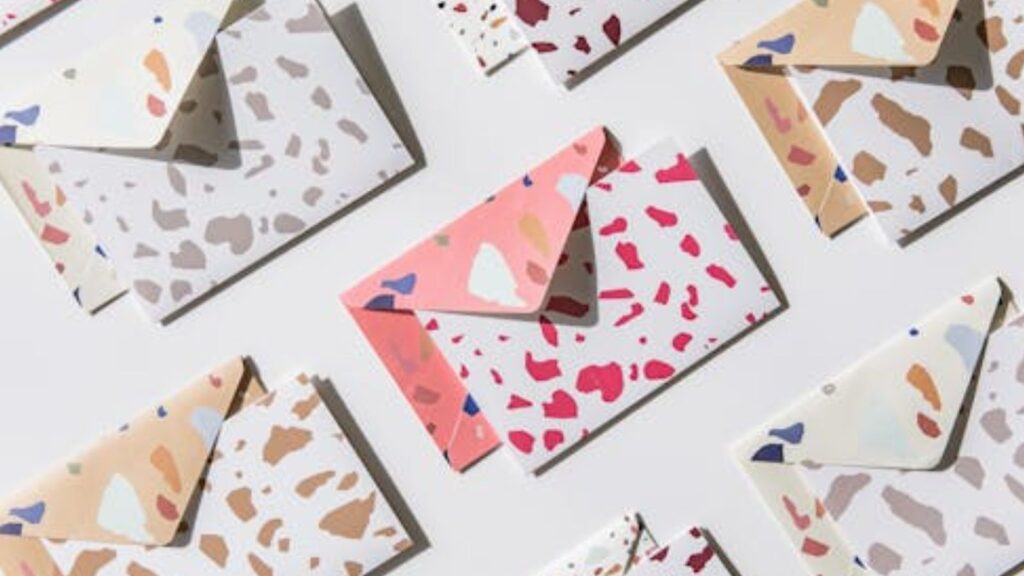 catalog envelope printing, document protection envelopes, custom catalog envelopes, printed envelopes for documents, business document envelopes, durable catalog mailing envelopes, personalized envelope printing, secure document envelopes, high-quality printing envelopes, catalog envelope printing services